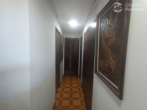 Casa Esquina En Venta De 5 Dorm. En Estación Central,