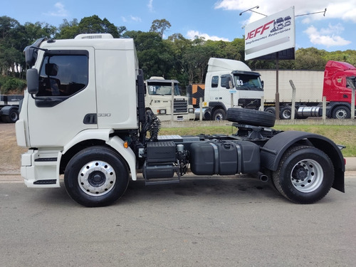 Imagem 4 de 15 de Volvo Vm 330 4x2 I-shift 2015