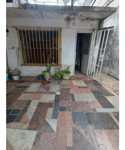 Casa Lote Propio En Esquina - Villa Luzuriaga