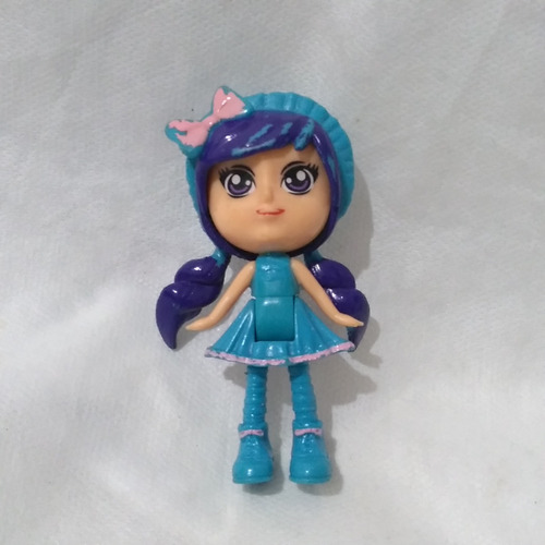 Boneca Miniatura De Cabelo Azul Little Charmers Hazel 8cm