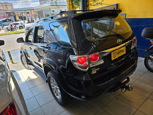 Toyota Hilux SW4 SRV D4-D 4x4 3.0 TDI Dies. Aut