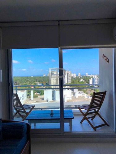 Imagen 2 de 10 de Apartamento En Venta Punta Del Este 1 Dorm #1817