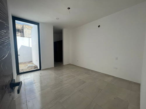 Casa En Venta De Un Piso Dos Recamaras En Temozón Norte