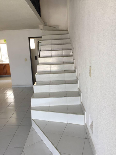 Imagen 9 de 14 de Casa En Ahuehuetes, Atizapán, Remate/ En*