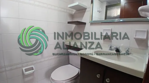 Apartamento En Arriendo En Cabecera Del Llano. Cod A16920