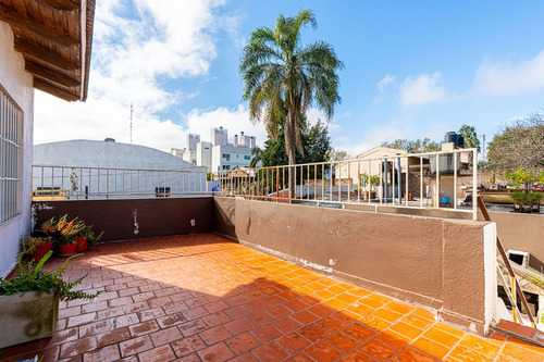 Casa En Venta En Granadero Baigorria Centro