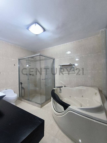 En Alquiler Tonwhouse En El Conjunto Residencial Esturion Lecheria
