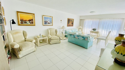 Imagen 2 de 30 de Oportunidad En Torre Verona - Apto 3 Dorms Y Servicio - Punta Del Este Peninsula
