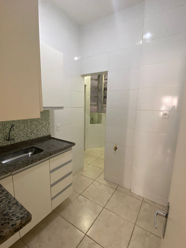 Imagem 11 de 17 de Apartamento Para Alugar Na Rua Bulhões De Carvalho, Copacabana, Rio De Janeiro - Rj - Liv-23056