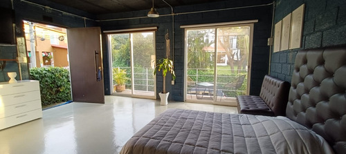 Casa En Venta En Jiutepec, Cocadas, Con Acceso Controlado, Alberca Y Loft Independiente.