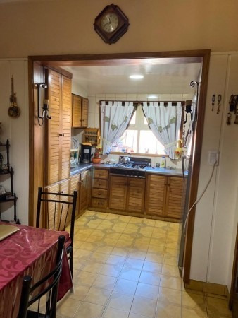 Imagen 14 de 21 de Chalet En Venta En Barrio Fortunato De La Plaza
