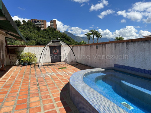 Casa En Venta En Macaracuay Caracas Calle Cerrada Piscina Parrillera Jacuzzi