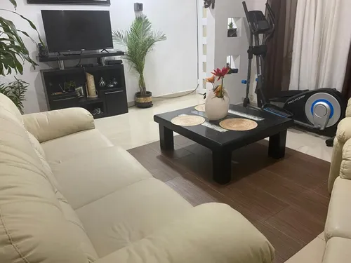 Hermosa Casa Dúplex Recién Renovada Con 4 Recamaras, Amplios Espacios Y Excelente Equipamiento