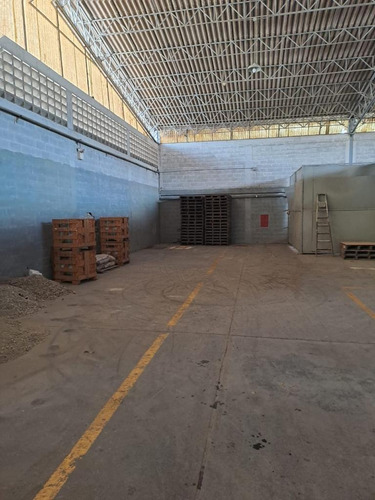 Venta De Galpón En La Zona Industrial Los Naranjos En Guarenas Jm