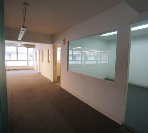 Oficina En Alquiler En El Centro. Muy Buen Piso De 230 M2