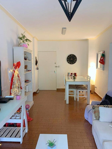 Imagen 3 de 19 de Exc. 3 Amb. C/frente Con Balcón Corrido, Muy Luminoso. Cocina Y Baño Completos. Lavadero Incorporado.