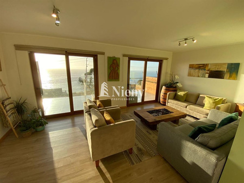 Casa Rentando 10% Anual. 6 Dorm, Vista Al Mar . Reñaca