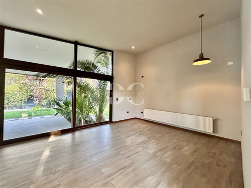 Casa En Venta De 3 Dorm San Anselmo Piedra Roja Chicureo