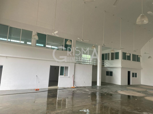 Amplia Bodega En Excelente Ubicación En Venta O Renta En Tuxpan, Ver
