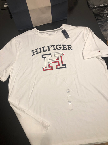 Remera Tommy Hilfiger Talle Xxl Hombre