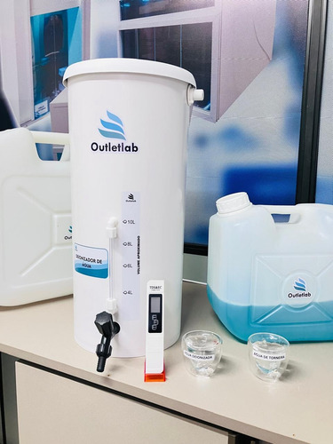 Deionizador De Água De 50l/h Com Armazenamento 10 Litros