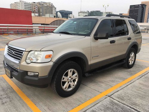 Ford Explorer 4.0 Xlt V6 4x2 Mt 2006