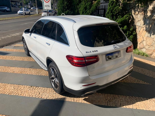 Imagem 4 de 9 de Mercedes Glc 250 Highway 2019