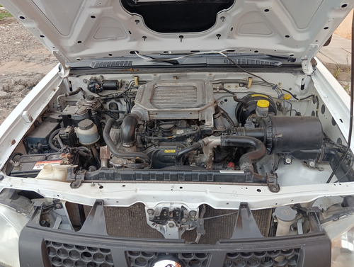 Nissan NP300 2.5 Tdi Chasis 4x4 Mt
