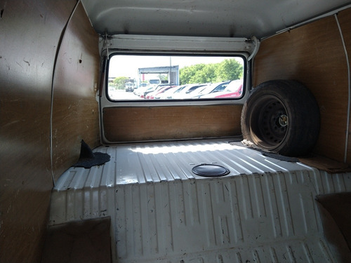 Volkswagen Kombi 1.6 3p Gasolina 2005