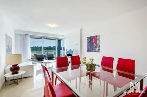 Apartamento De 3 Dormitorios En Alquiler Playa Brava