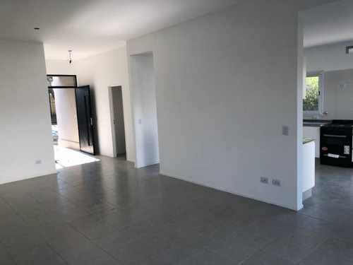 Imagen 4 de 15 de Casa En Alquiler Ubicado En La Comarca, Tigre, G.b.a. Zona Norte
