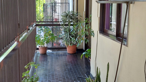 Departamento 4 Amb En Flores Excelente Ubicacion