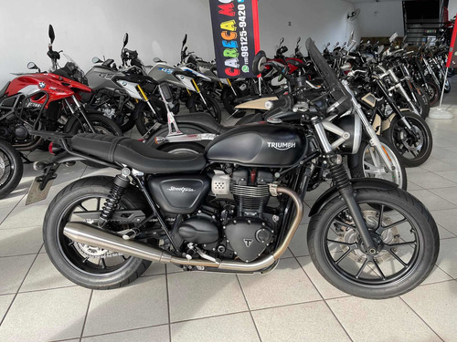 Tryumph Street Twin 900