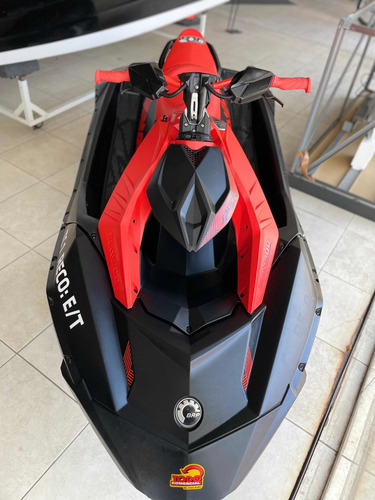 Sea Doo Spark Trixx 2up 8hs Blutooth Año 2022 - Test Drive