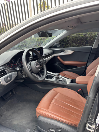 Audi A5 Select, Híbrido 2.0, Color Gris Obscuro