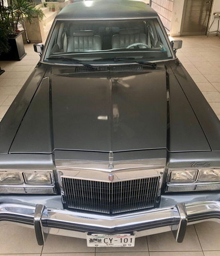 Imagen 14 de 15 de Lincoln Versailles 1977