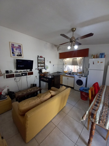 Imagen 3 de 7 de Venta Casa Con Importante Terreno