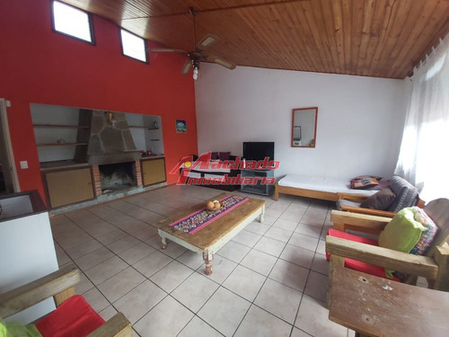 Venta Casa De 3 Dormitorios Con 2 Baños En Jardines De Cordoba - Ref: 5513