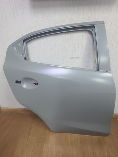 Puerta Trasera Derecha Yaris R , Scion Ia, Mazda 2 -original