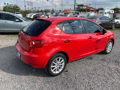 Imagen 4 de 15 de Seat Ibiza 2015 1.6 Style 5p Dsg