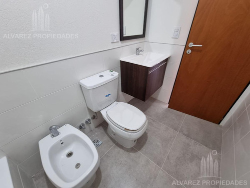 Imagen 21 de 30 de Departamento 3 Ambientes Venta Castelar Cochera