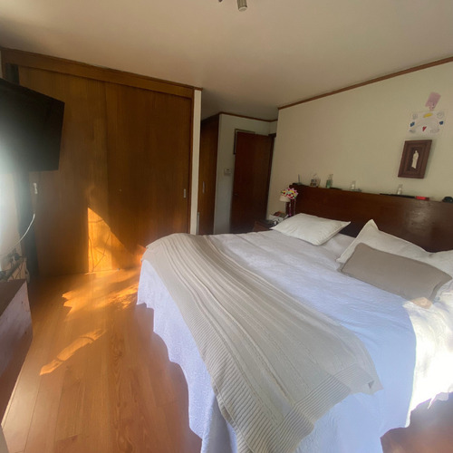 Casa En Arriendo 5 Dorm. Cercana A Colegios. Las Condes