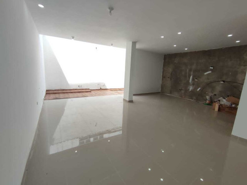 Imagen 3 de 15 de As En Venta Casa Casi Terminada En Solar De La Castellana As