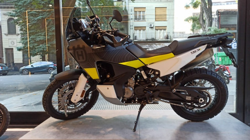 Imagen 2 de 24 de Husqvarna Norden 901 0km Concesionario Exclusivo
