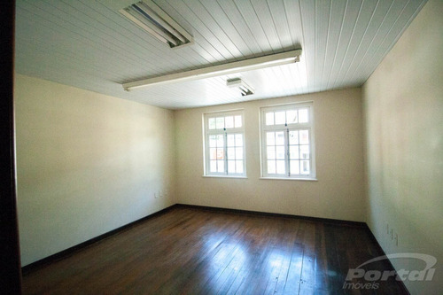 Lojas Térrea Na Velha Com Área Total De 329,21 M² - 35711475l