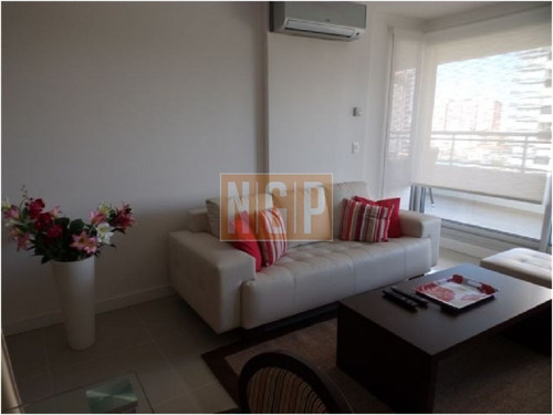 Hermoso Apartamento En Alquiler 2 Dormitorios Y Medio Con 2 Baños, 1 En Suite, Comodo Living Comedor Y Terraza -ref:16619