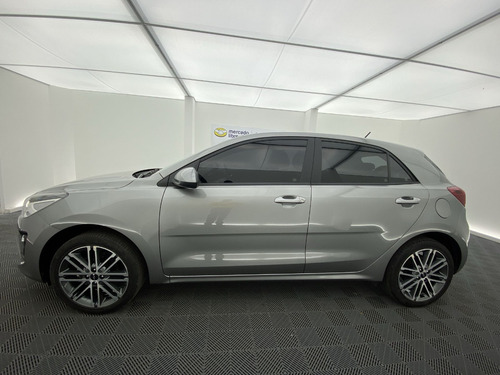 Imagen 6 de 25 de Kia Rio Vibrant