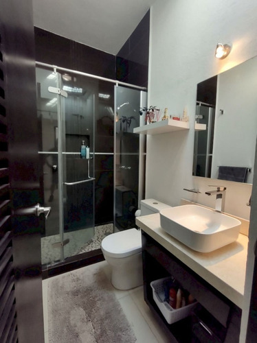 Casa Estilo Contemporáneo En Lomas De Cuernavaca.