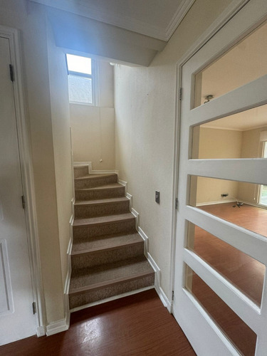 Arriendo Amplia Casa En Condominio!! 2 Estacionamientos!
