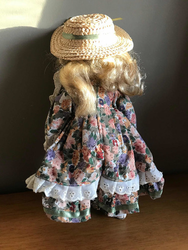Muñeca De Porcelana Origen Italia (Usado)